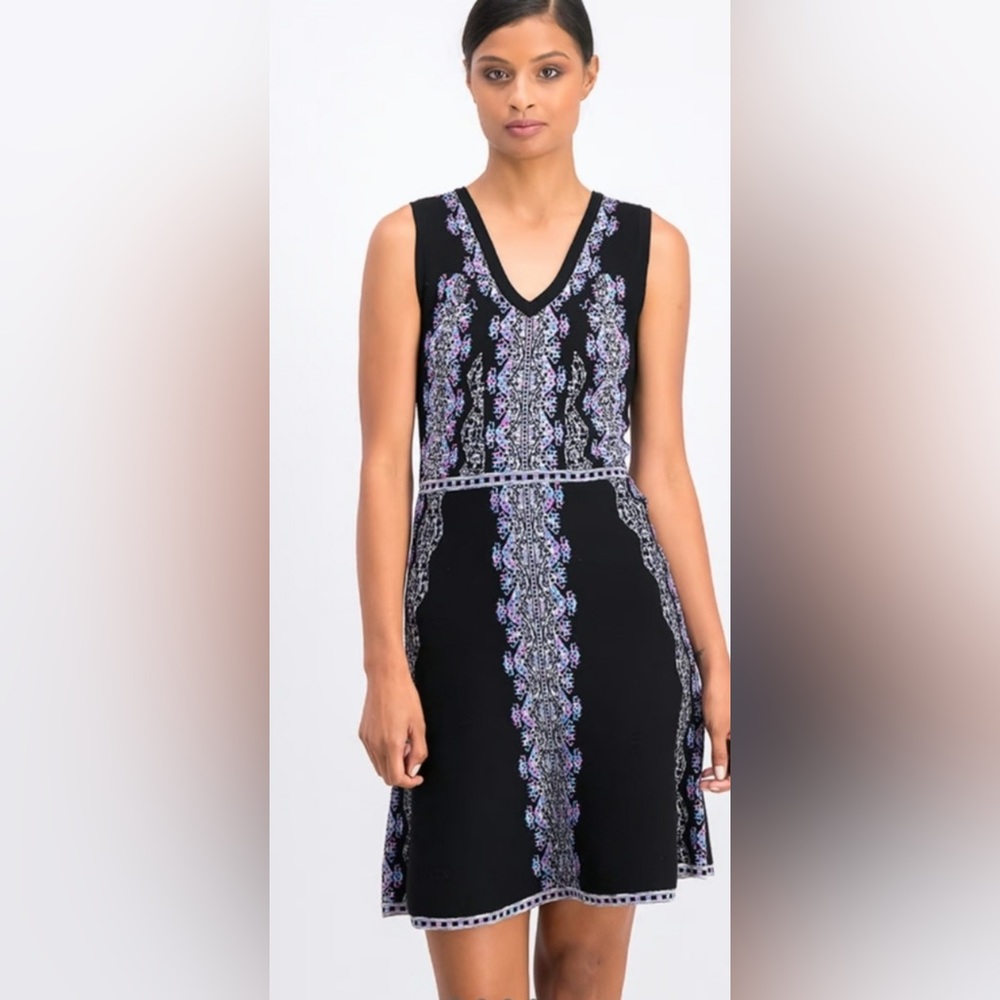 Nanette Lepore V neck knit dress Size Large NWT